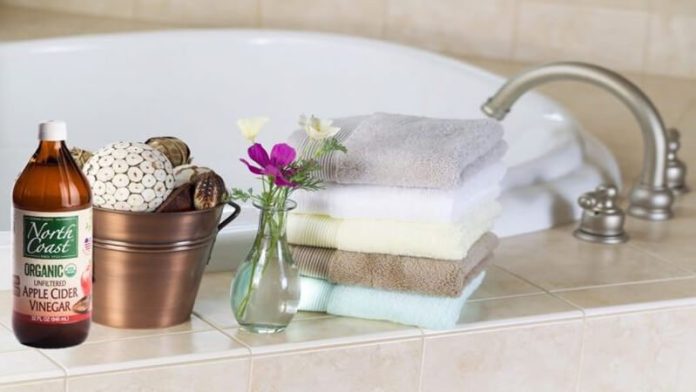 Can Bathing In Apple Cider vinegar