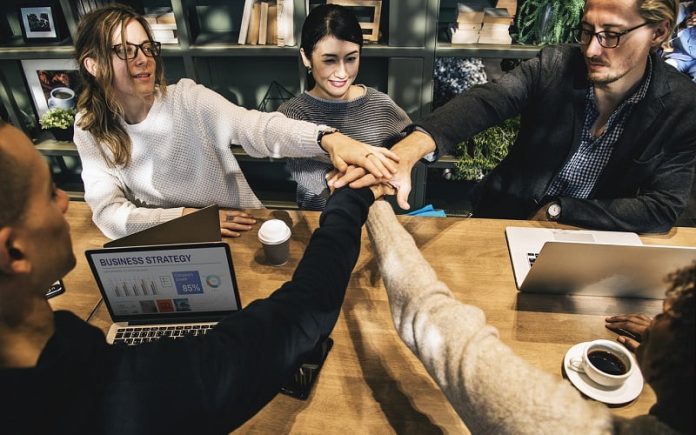 Pros and Cons of Starting a Business