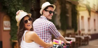 How to Date When Travelling for the Weekend Date When Travelling