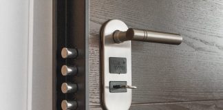 How much does it cost to change a lock in 2022? lock